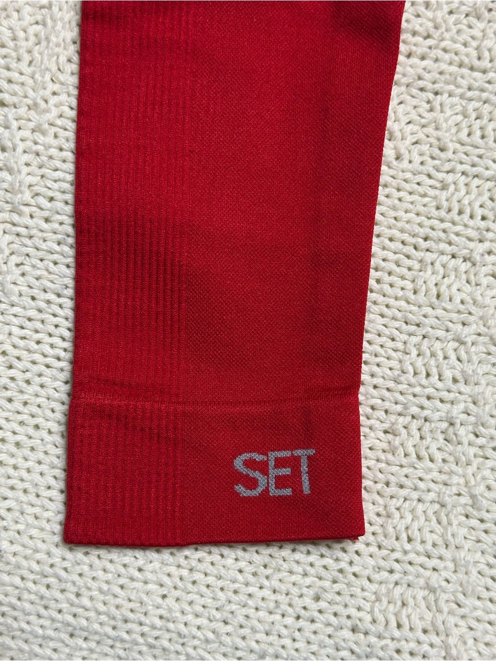 Red set active set - Picture 2 of 7